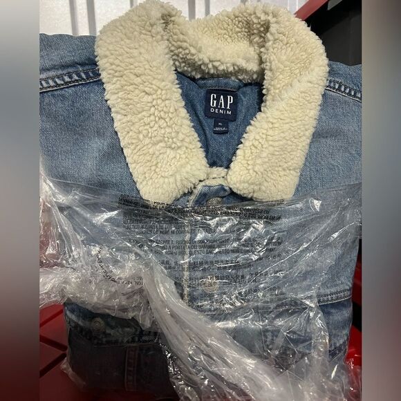 Brand new with Tags Gap Icon Denim Sherpa JacketXL